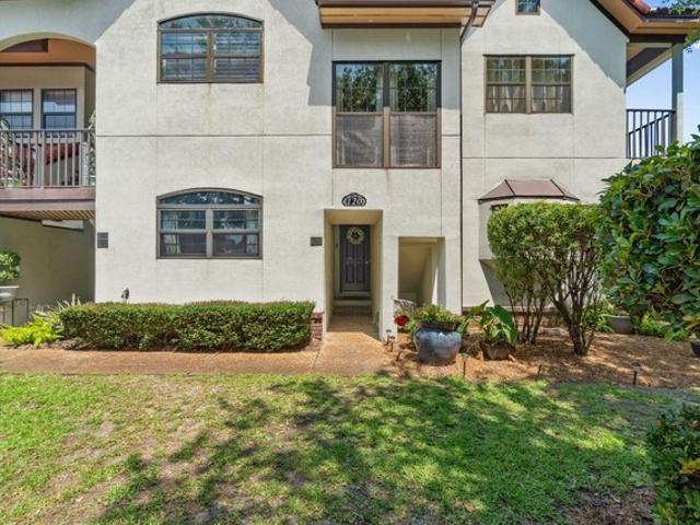 Condo for sale in Gulf Breeze, Florida