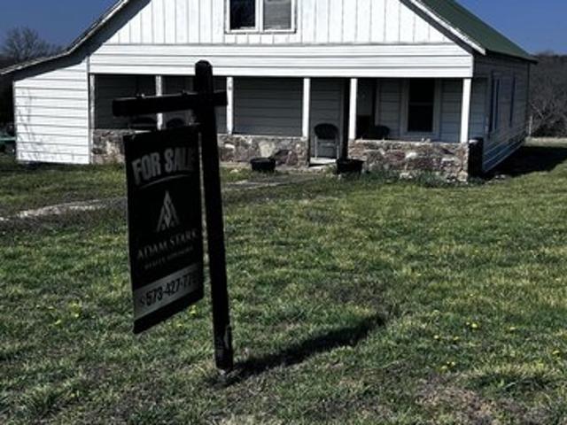 House for sale in Brumley, Missouri