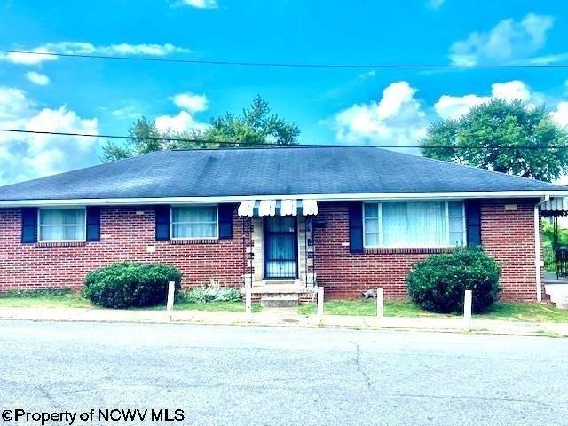 House for sale in Clarksburg, West Virginia
