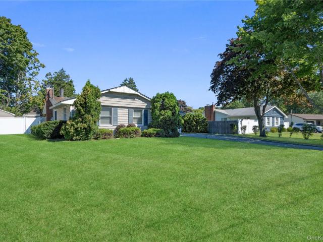 House for sale in Bohemia, New York