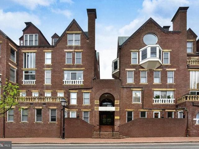 Condo for sale in Virginia