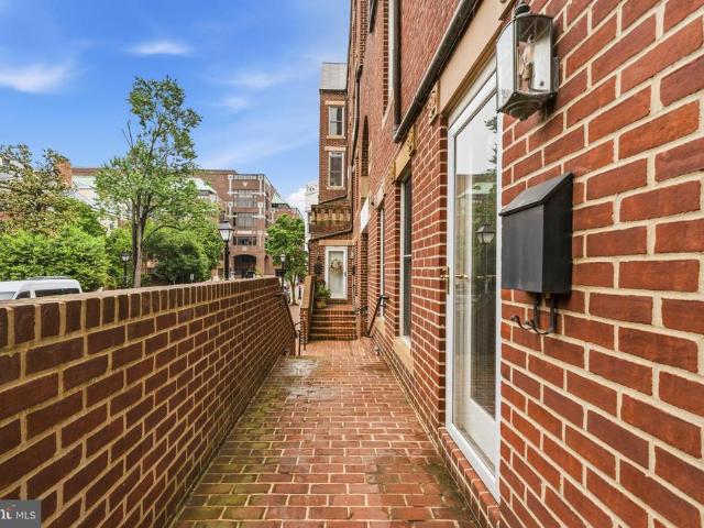 Condo for sale in Virginia