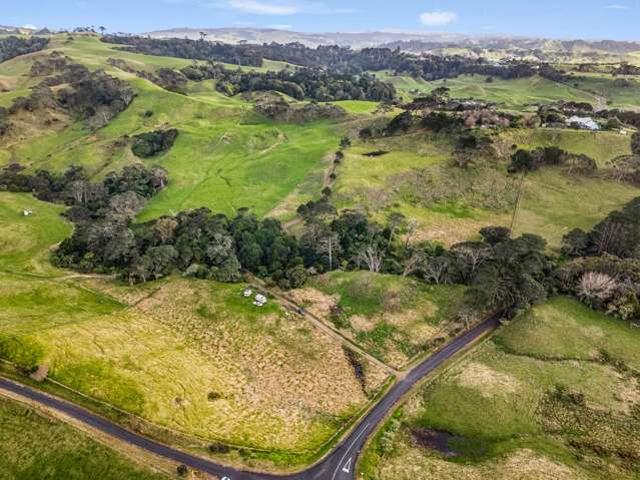Property for sale in Awhitu
