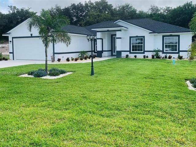 House for sale in Lake Placid, Florida