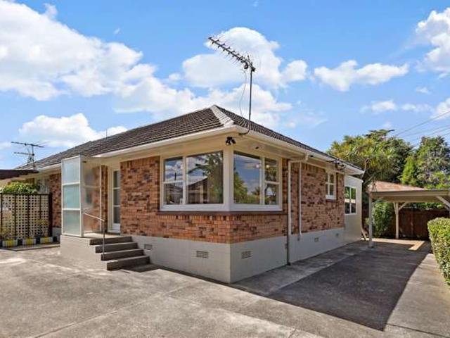 Apartment for sale in Owhata
