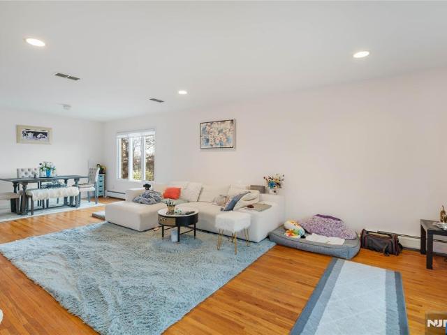 House for sale in Palisades Park, New Jersey