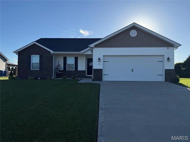 House for sale in Troy, Illinois