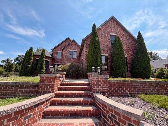 House for sale in Edwardsville, Illinois