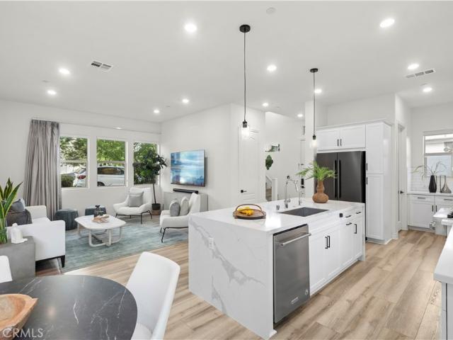 Condo for sale in Orange County Great Park, Irvine