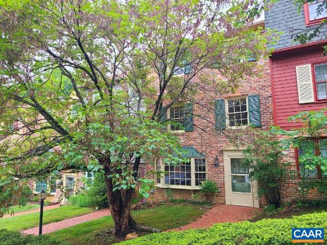 Townhouse for sale in Charlottesville