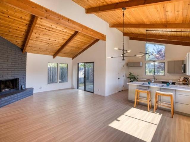 Condo for sale in Santa Cruz, California