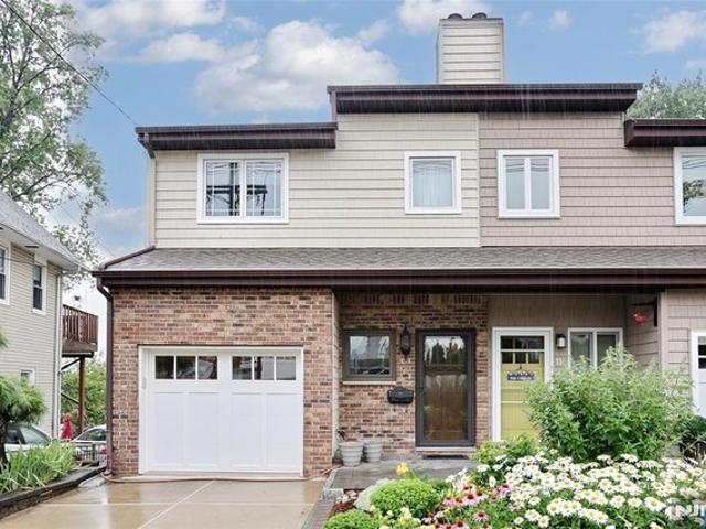 House for sale in Wood Ridge, New Jersey