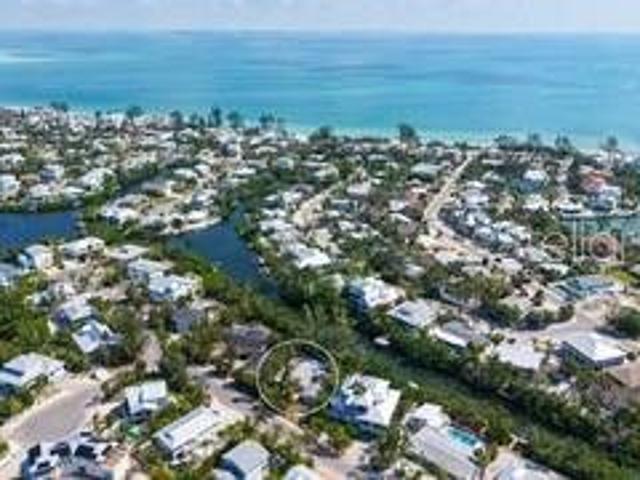 House for sale in Anna Maria