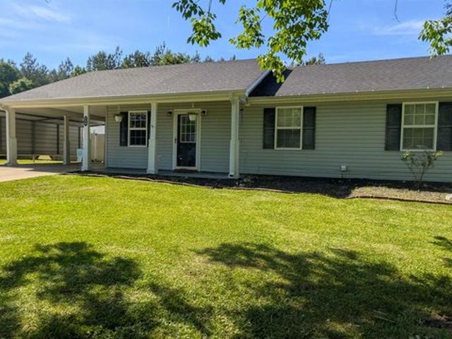 House for sale in Centre, Alabama