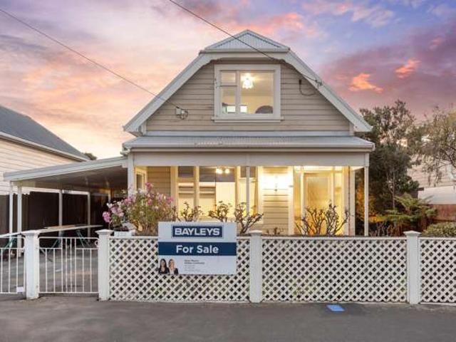 House for sale in Otakou