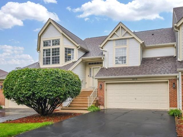 Condo for sale in South Elgin, Illinois