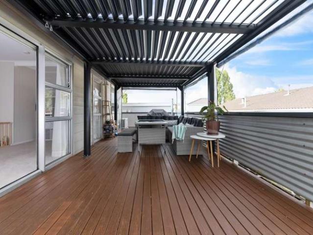 House for sale in Wairau Valley
