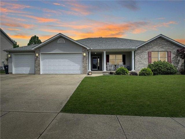 House for sale in Mt Zion, Illinois