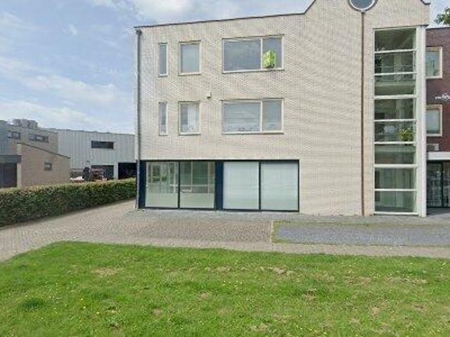 Bedrijfspand te huur in Almere-haven, Flevoland