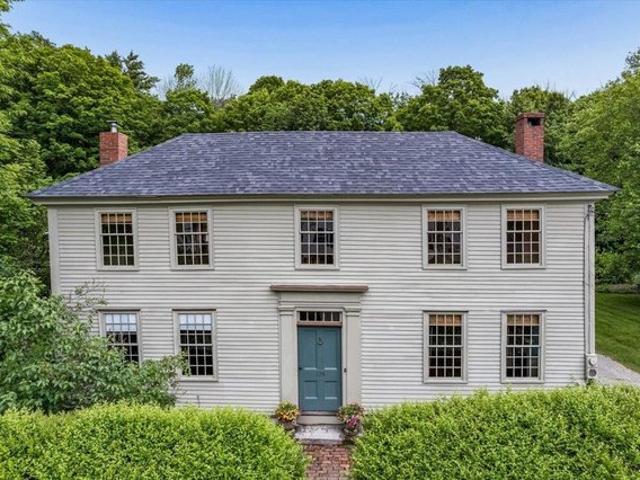 House for sale in New Hampshire