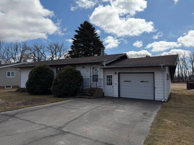 House for sale in Fessenden, North Dakota