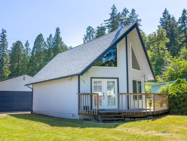 House for sale in Lilliwaup, Washington