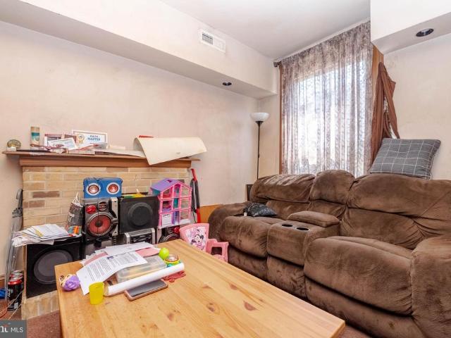 Townhouse for sale in Gibsonton, Maryland