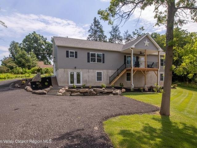 House for sale in Lake Katrine, New York