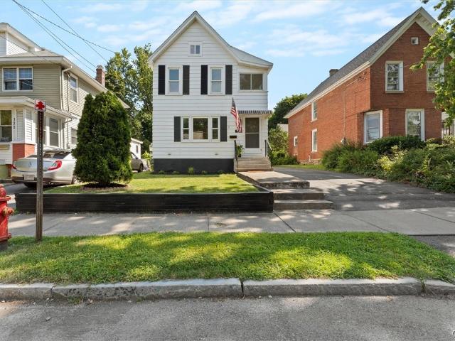 House for sale in Syracuse, New York