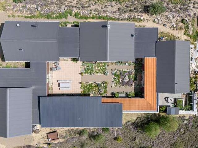 House for sale in Otakou