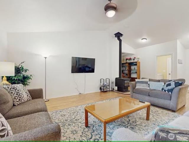 House for sale in Easton, Washington