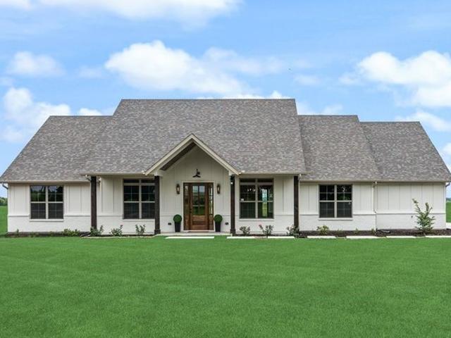 House for sale in Wise, Texas