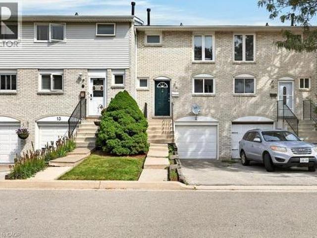 Townhouse for sale in Vincent, Hamilton