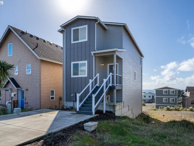 House for sale in Oregonia