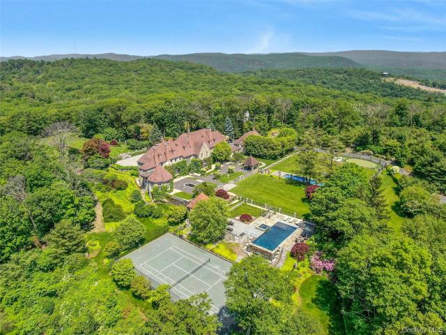 House for sale in Southfields, New York