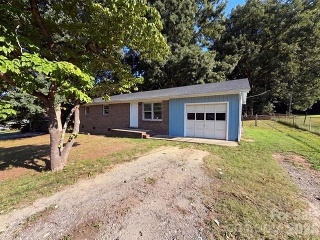 House for sale in Dallas, North Carolina