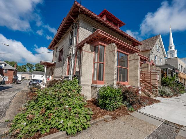 House for sale in Indiana, Pennsylvania