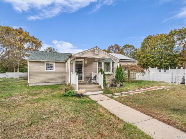 House for sale in Centereach, New York
