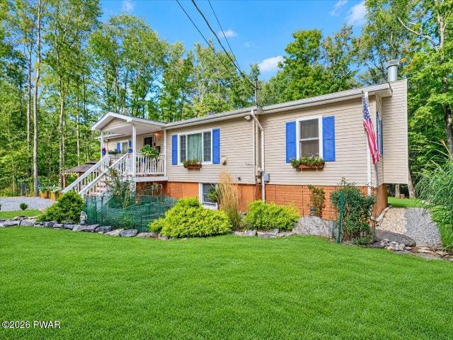 House for sale in Lakeville, Pennsylvania