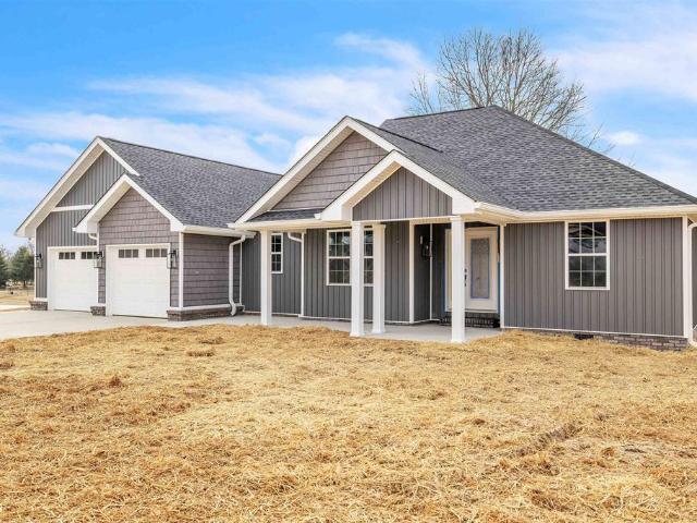 House for sale in Mayfield, Kentucky