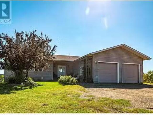 House for sale in 150 Mile House, British Columbia