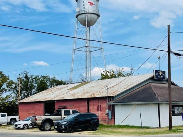 Commercial for sale in Nixon, Texas