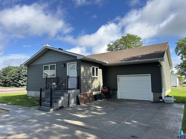 House for sale in Freeman, South Dakota