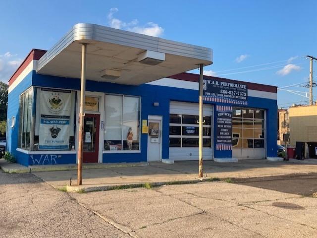 Commercial for sale in Mchenry, Illinois