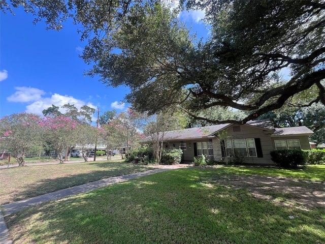 House for sale in Eagle Lake, Texas