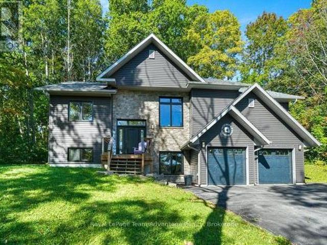 House for sale in Parry Sound, Ontario
