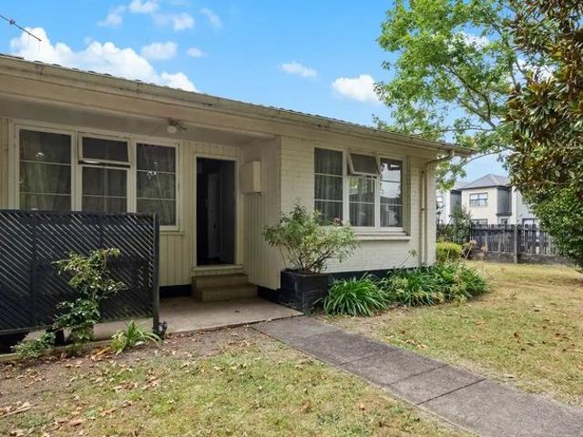 Apartment for rent in Hamilton East CBD, Hamilton City