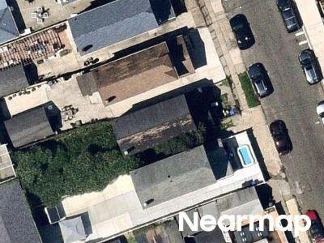 House for sale in Queens, Arverne