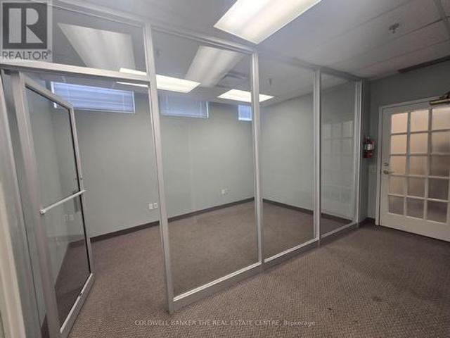 Commercial for rent in Mississauga, Ontario