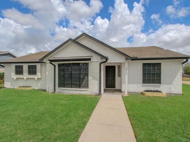 House for sale in Meadows Place, Texas